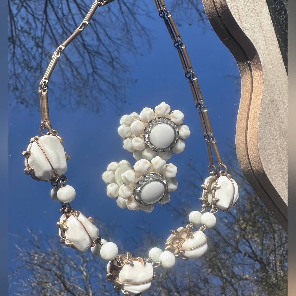 Vintage 1940s Milk Glass Clip-On Earrings With Jewels And A Necklass To Match